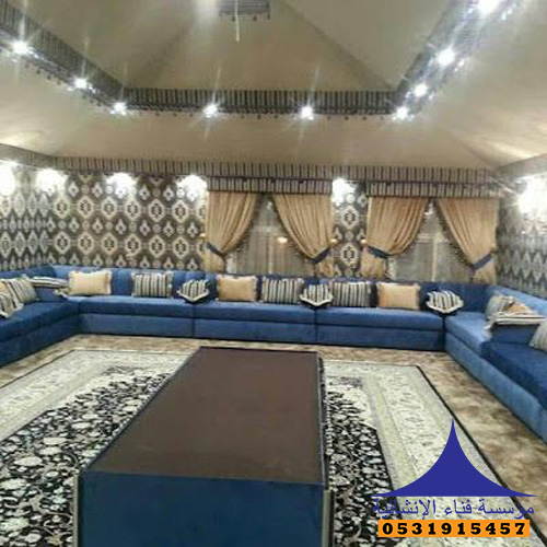 بيت شعر من الداخل